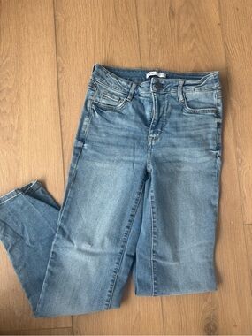 Nine West Size 4 Medium Wash Slim Straight Leg Jeans